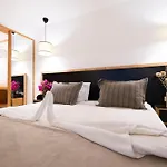 Deluxe Kalkan * קס
