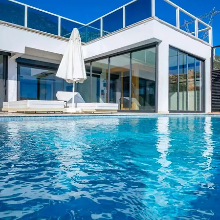 Deluxe Kalkan Villa *