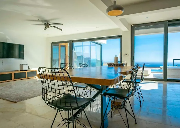 Deluxe Kalkan Villa *